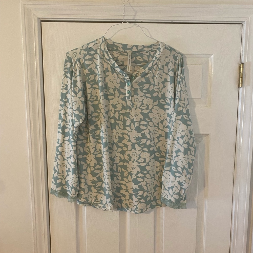 Flora Nikrooz Floral 2 Piece Henley Pajama Set